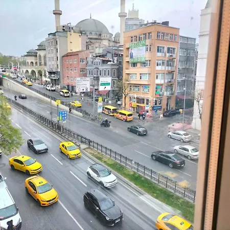 Ξενοδοχείο με διαμερίσματα Ava